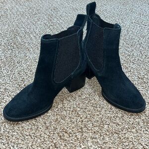 UGG LUNA SUEDE WOMEN BOOTS